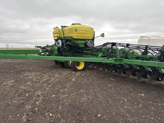 Image of John Deere DB66 equipment image 2