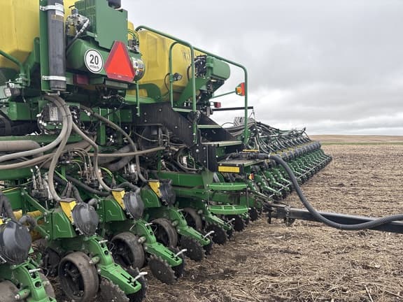 Image of John Deere DB66 equipment image 1