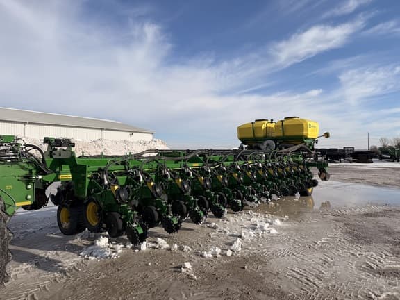 Image of John Deere DB80 equipment image 1
