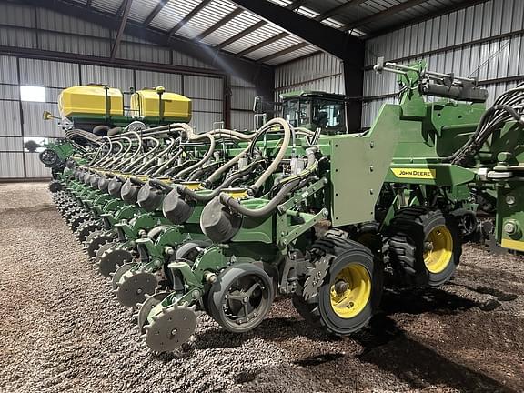 Image of John Deere DB80 equipment image 1