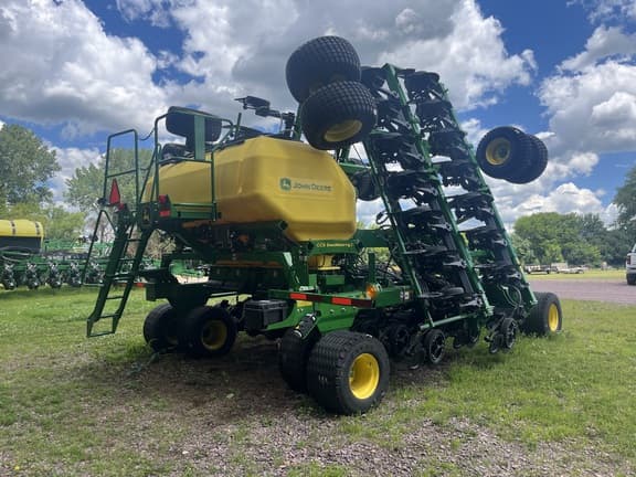 Image of John Deere N540C equipment image 3