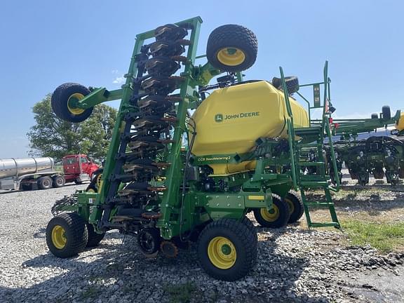 Image of John Deere N540C equipment image 3