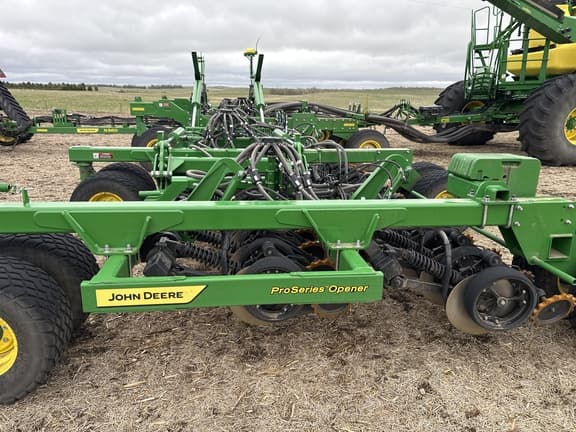 Image of John Deere N560 equipment image 3