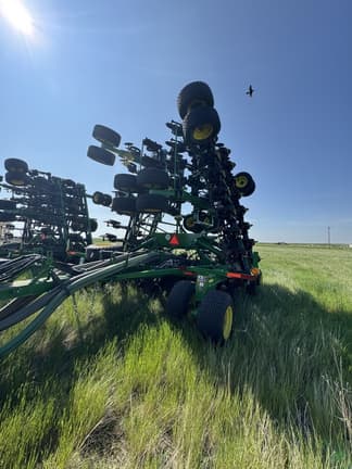 Image of John Deere N560 equipment image 1