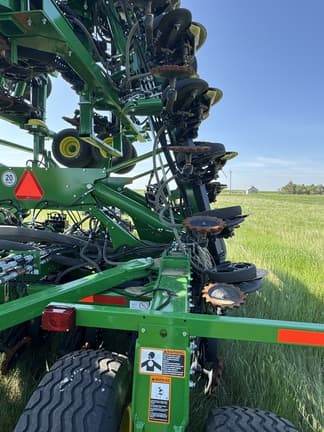 Image of John Deere N560 equipment image 3