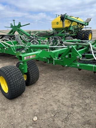 Image of John Deere N560F Primary image