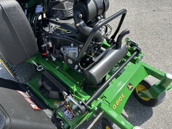 Image of John Deere Q810E equipment image 2