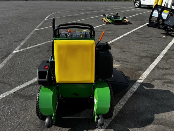 Image of John Deere Q810E equipment image 4