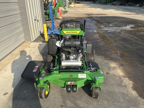 Image of John Deere Q820E equipment image 4