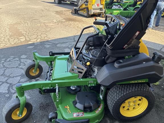 Image of John Deere Q820M equipment image 4