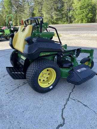 Image of John Deere Q820M equipment image 3