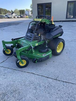 2025 John Deere Q820M Equipment Image0