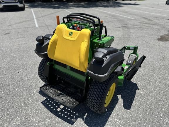 Image of John Deere Q820M equipment image 2