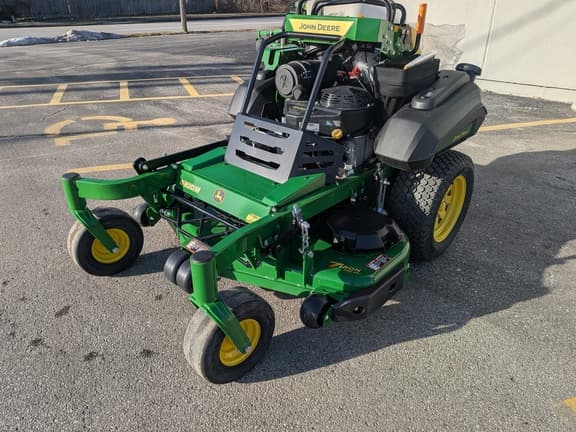 Image of John Deere Q820M equipment image 2