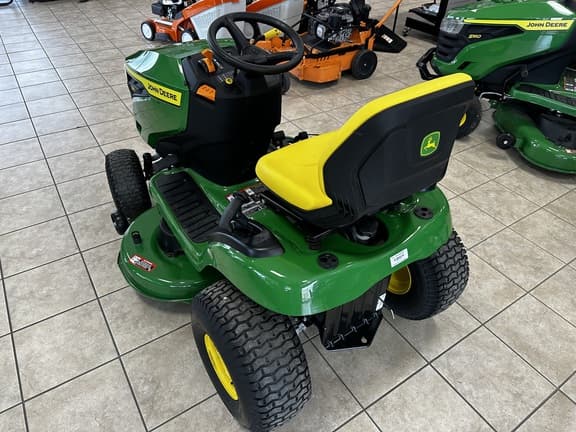 Image of John Deere S110 equipment image 2