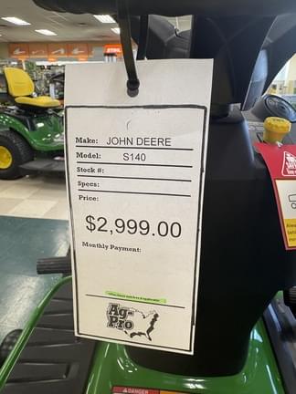 Image of John Deere S140 equipment image 1