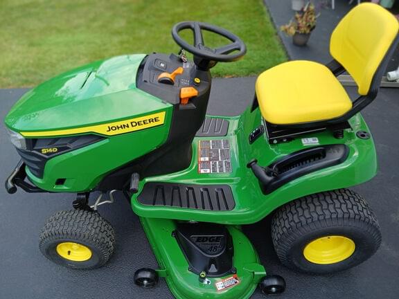 Image of John Deere S140 Primary image