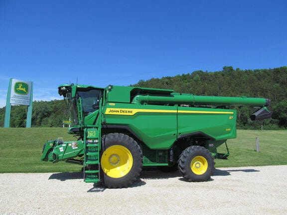 2025 John Deere S7 600 Equipment Image0