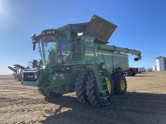 2025 John Deere S7 700 Equipment Image0