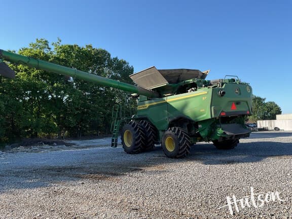 Image of John Deere S7 700 equipment image 3