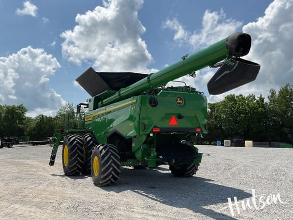 Image of John Deere S7 700 equipment image 3