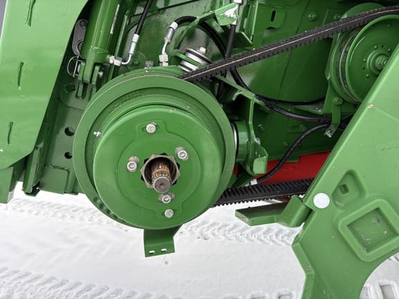 Image of John Deere S7 700 equipment image 3