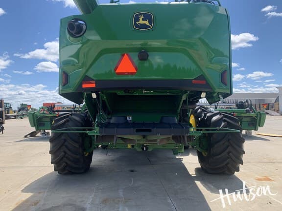 Image of John Deere S7 700 equipment image 4