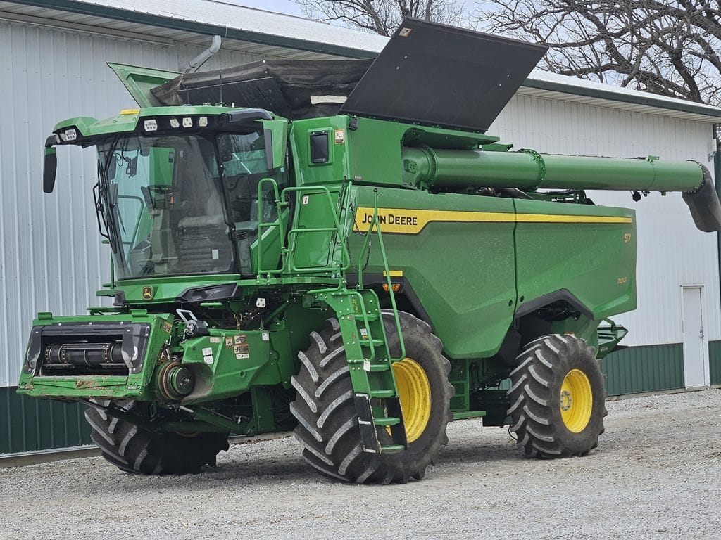 2025 John Deere S7 700 Equipment Image0