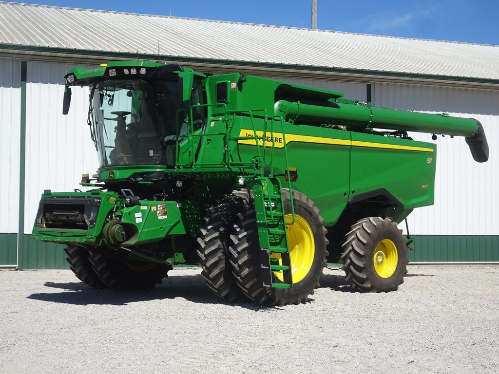 2025 John Deere S7 700 Equipment Image0
