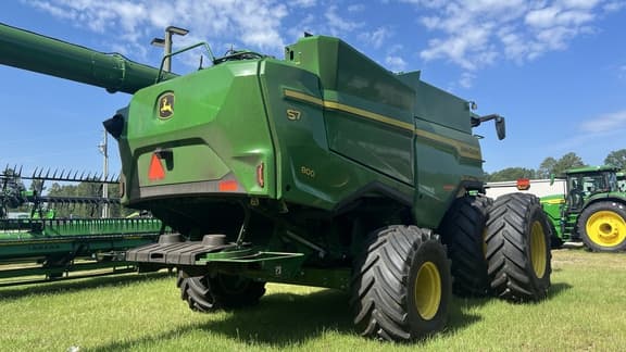 Image of John Deere S7 800 equipment image 1