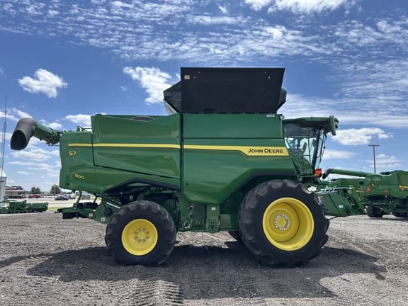 Image of John Deere S7 800 equipment image 3