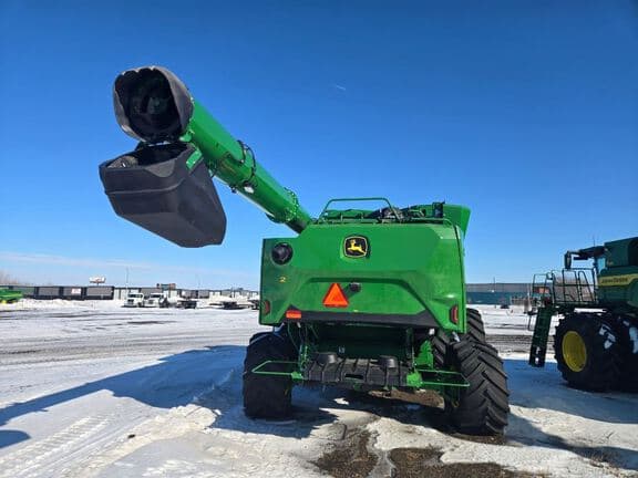 Image of John Deere S7 800 equipment image 2