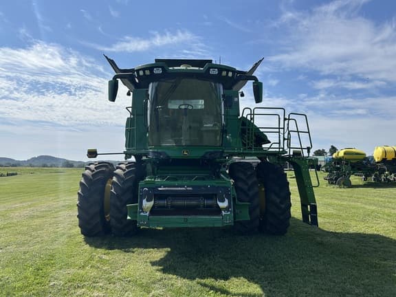 Image of John Deere S7 800 equipment image 2
