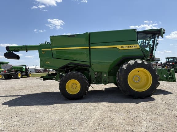 Image of John Deere S7 800 equipment image 2
