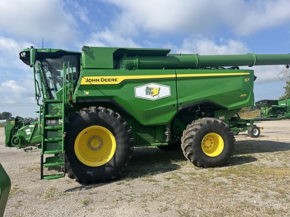 Image of John Deere S7 800 Primary image