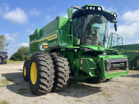Image of John Deere S7 800 equipment image 1