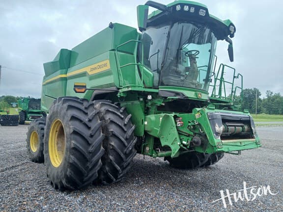 Image of John Deere S7 800 Primary image