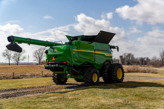 Image of John Deere S7 800 equipment image 4