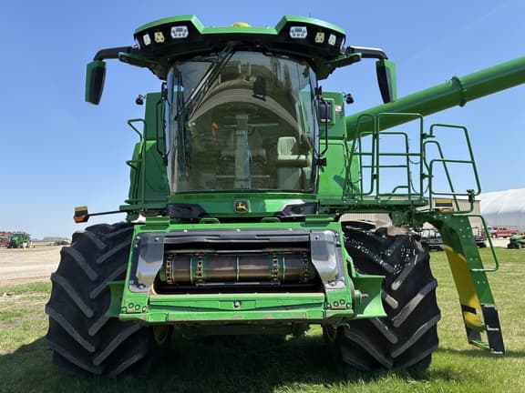 Image of John Deere S7 900 equipment image 2