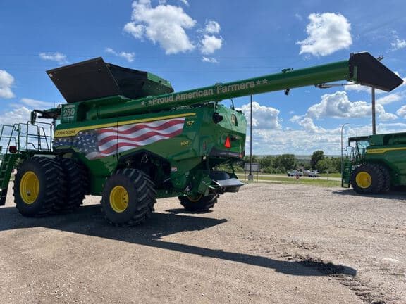 Image of John Deere S7 900 equipment image 2