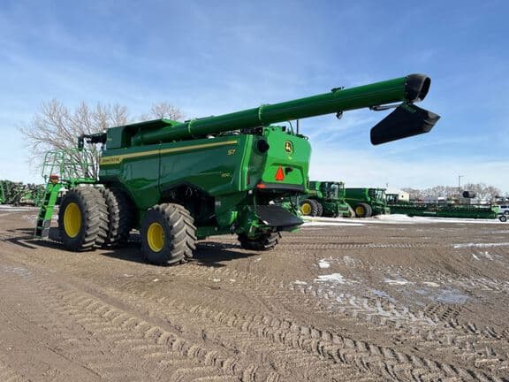 Image of John Deere S7 900 equipment image 2