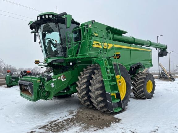 2025 John Deere S7 900 Equipment Image0