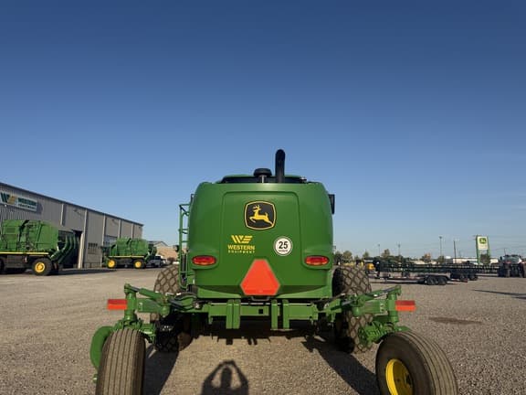 Image of John Deere W235R equipment image 3