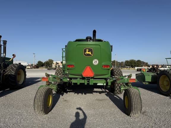 Image of John Deere W235R equipment image 3