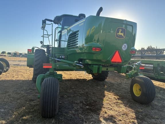 Image of John Deere W235R equipment image 2
