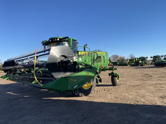 Image of John Deere W235R equipment image 1