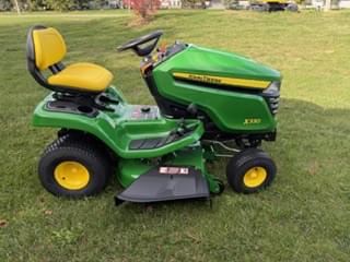 Image of John Deere X330 equipment image 4