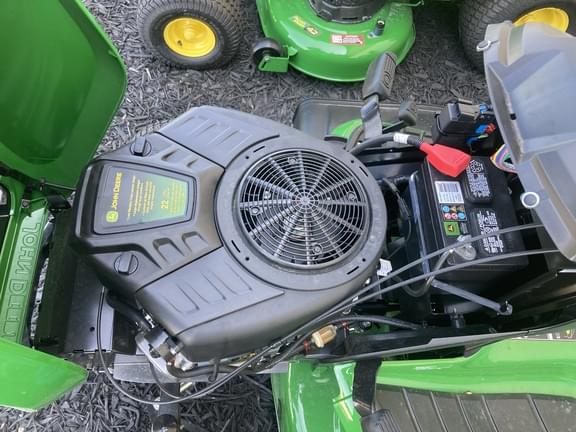 Image of John Deere X330 equipment image 2
