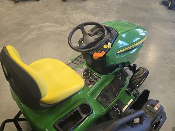 Image of John Deere X350 equipment image 4