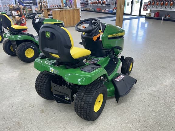 Image of John Deere X350 equipment image 4